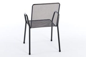 Das Design dieser robusten Stapelstühle ist filigran gehalten Das Design dieser robusten Stapelstühle ist filigran gehalten